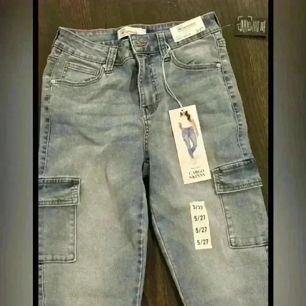 NWT REGENERATION BY CELEBRITY PINK mid rise cargo skinny jeans size 5 juniors - Picture 3 of 6